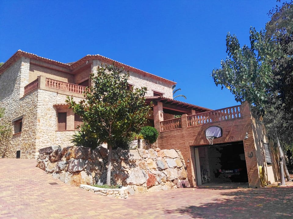 For Sale. Villa in Pedreguer