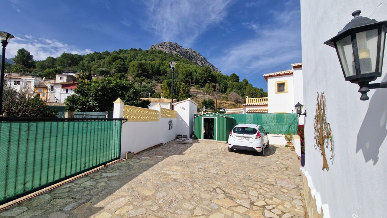 For Sale. Villa in Sagra