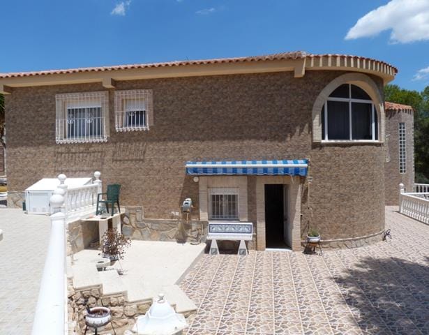 Venta. Villa en Pinar De Campoverde