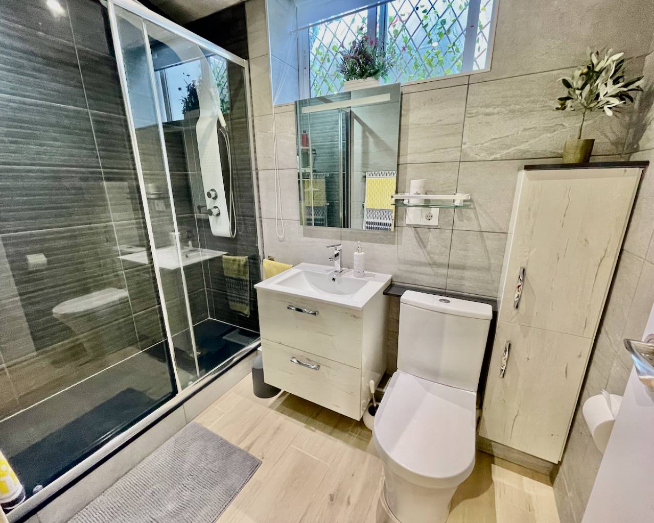 For Sale. Villa in Daya Nueva