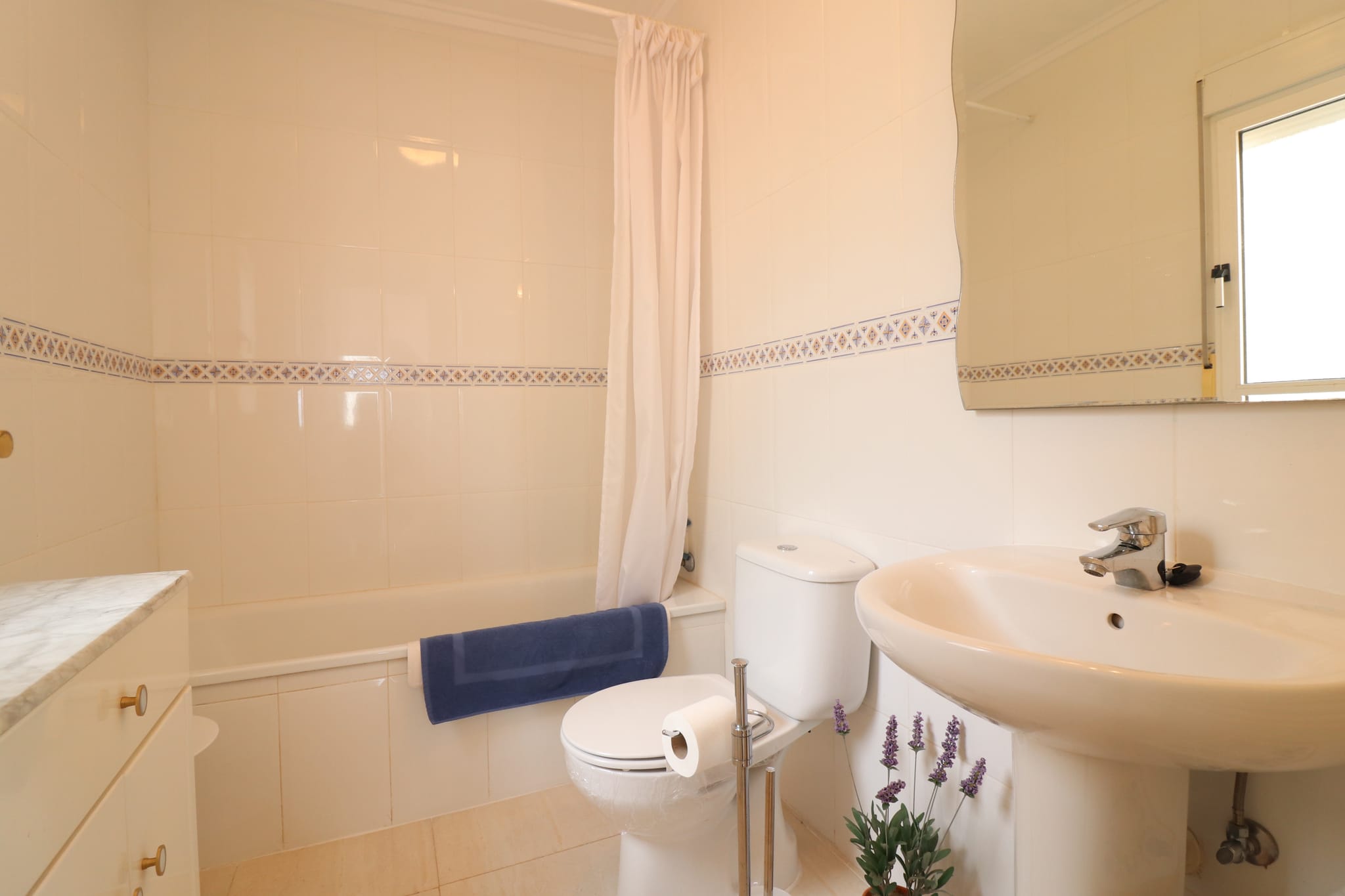 Venta. Townhouse en Benimar