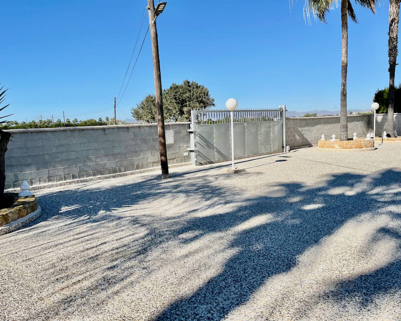 For Sale. Villa in Guardamar del Segura