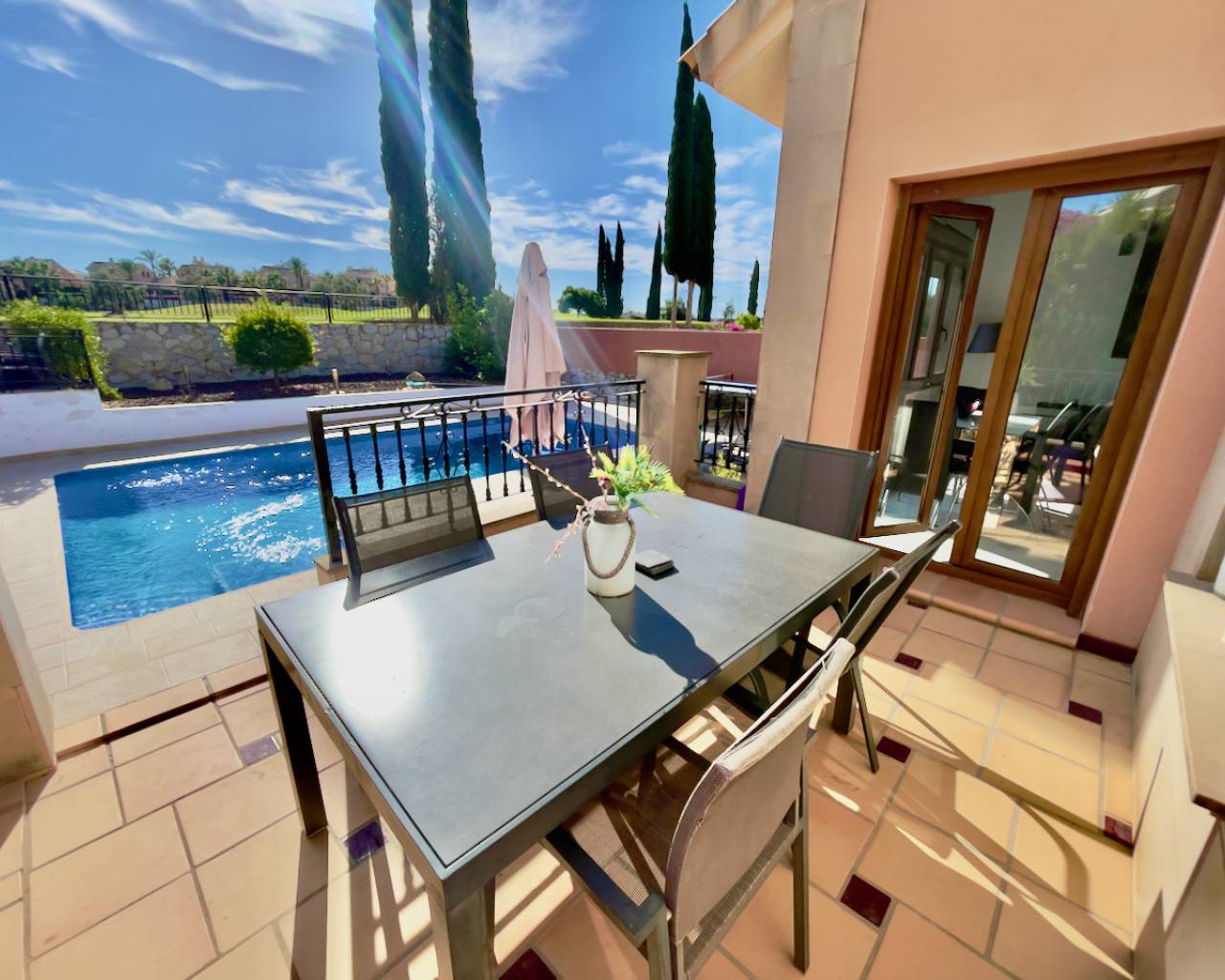 Venta. Villa en Algorfa