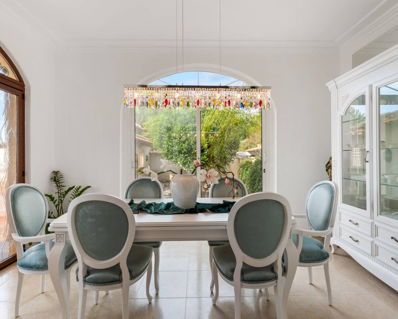 Venta. Villa en Daya Vieja