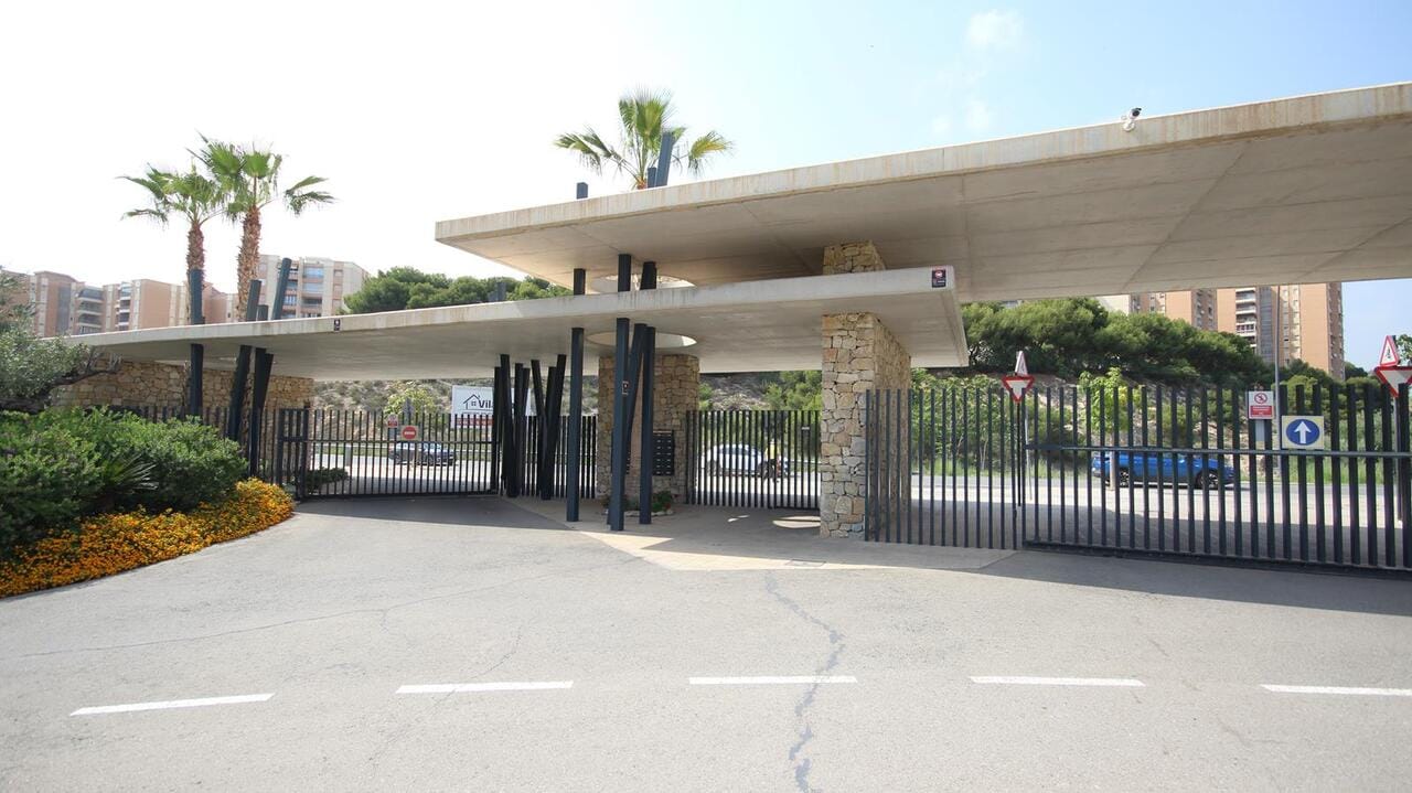 For Sale. Apartment in Villajoyosa