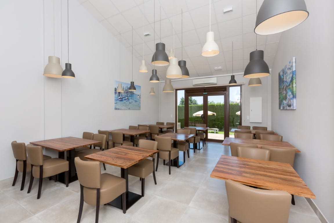 Venta. Commercial Unit en Javea