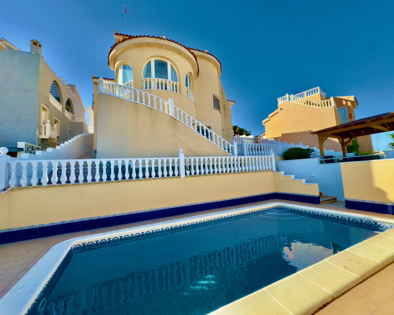 Venta. Villa en Rojales