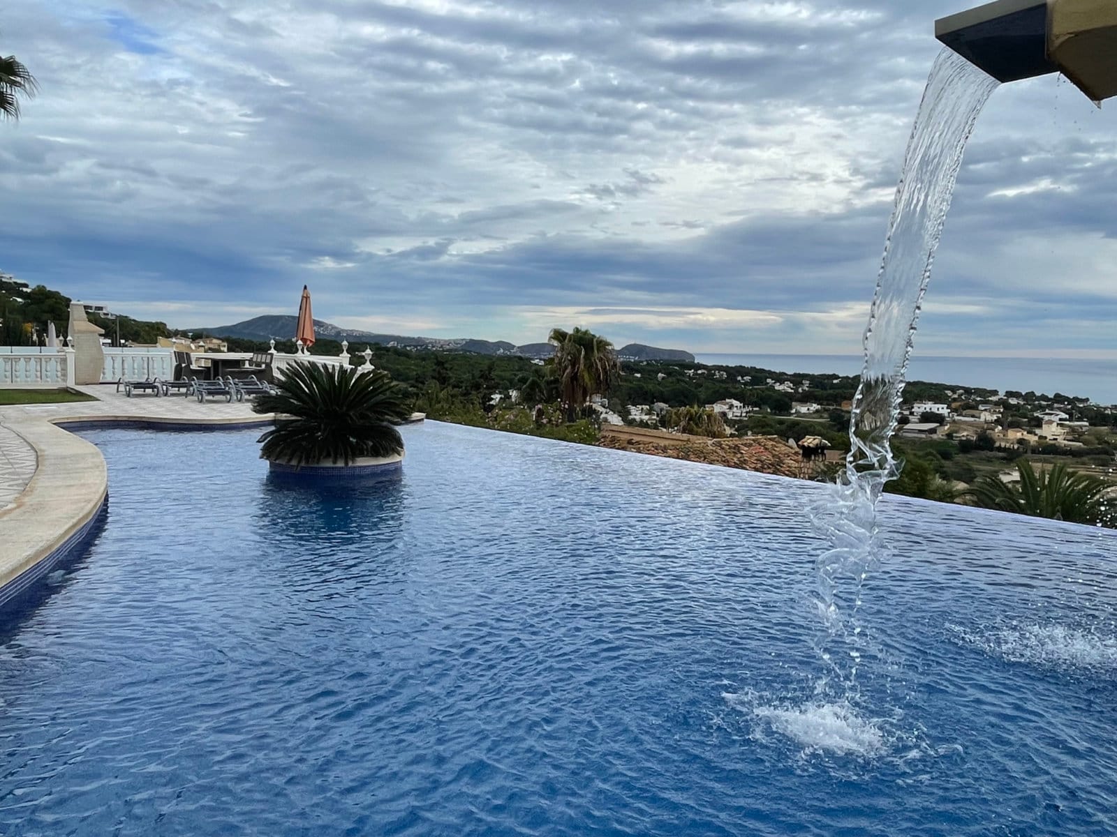 Villa de lujo con vista al mar en venta en Calpe
