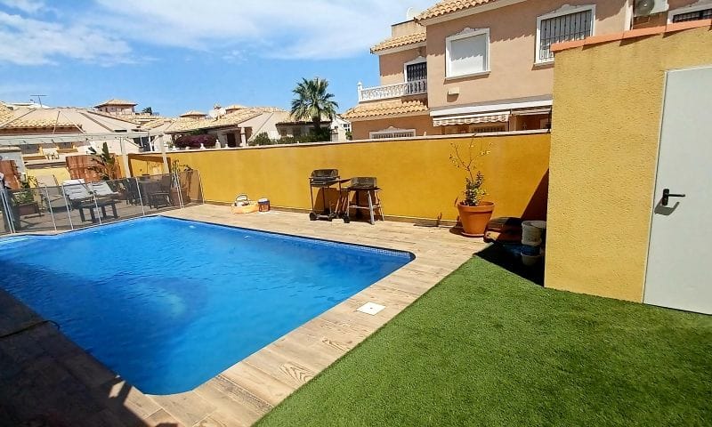 Venta. Villa en Orihuela Costa