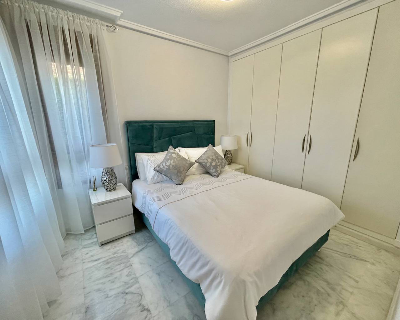 Venta. Villa en Algorfa