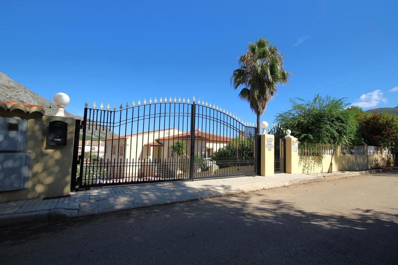 For Sale. Villa in Benigembla