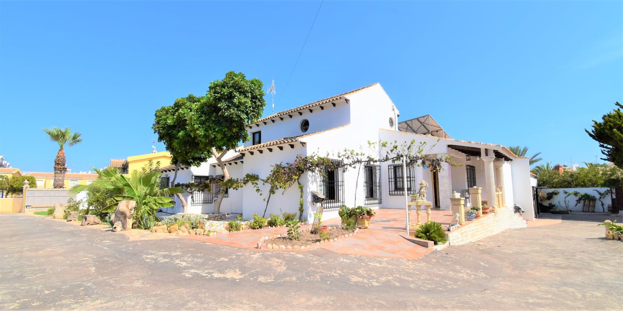 CC-838829 - Verkoop. Villa in Orihuela Costa