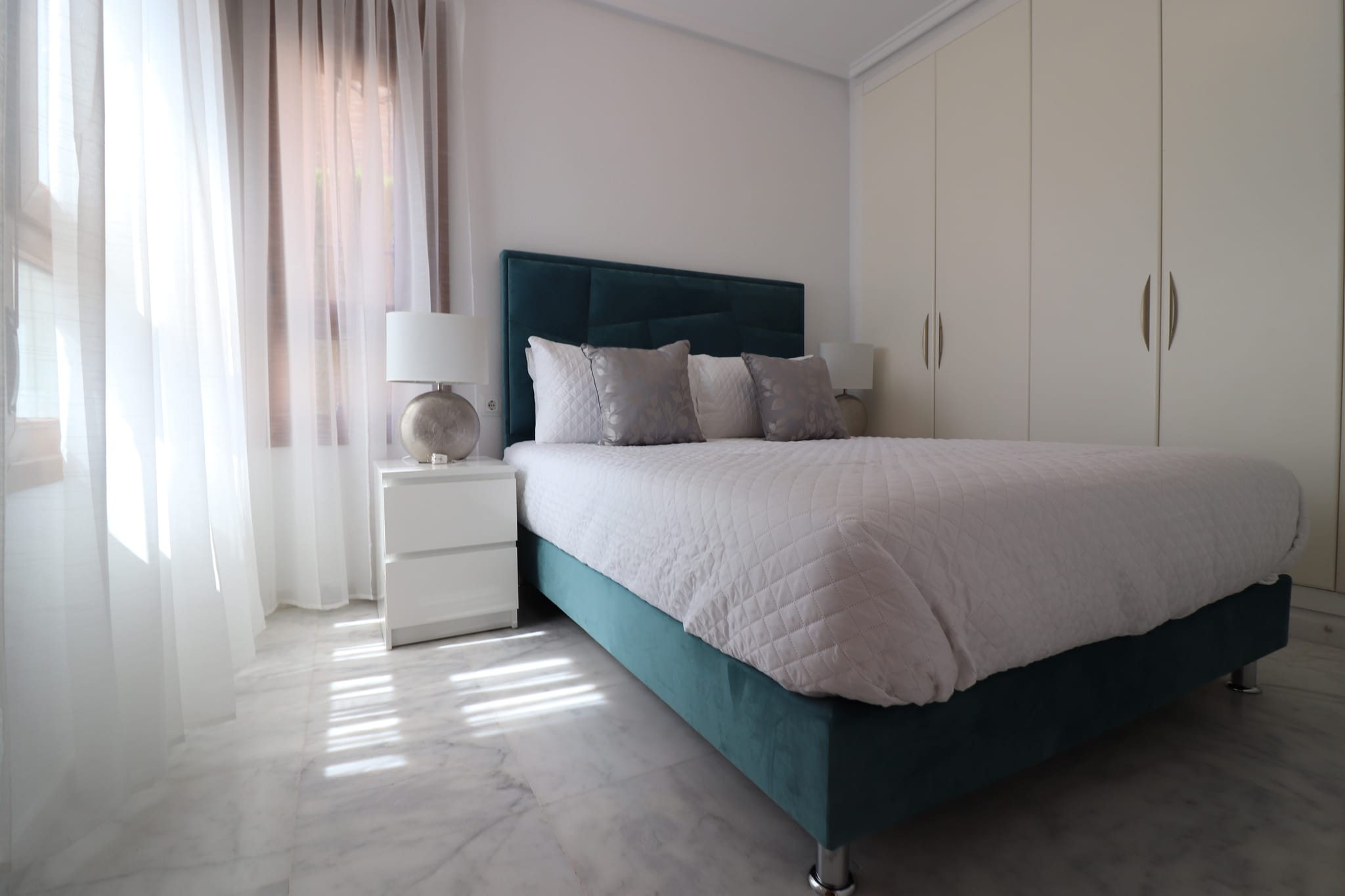 Venta. Villa en Algorfa