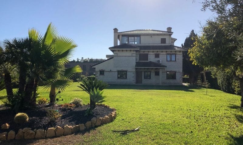 For Sale. Villa in Orihuela Costa