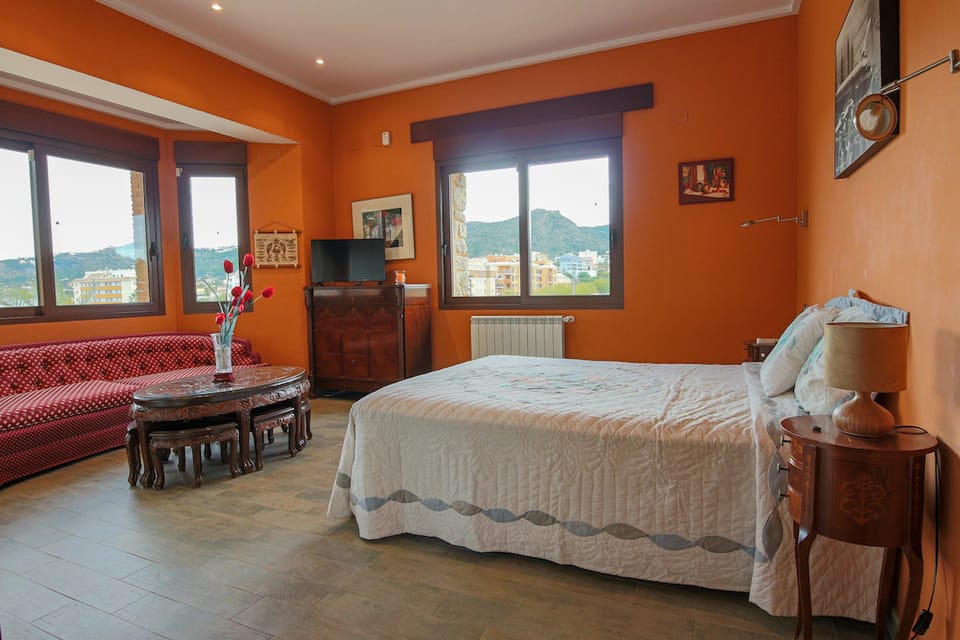 For Sale. Villa in Pedreguer