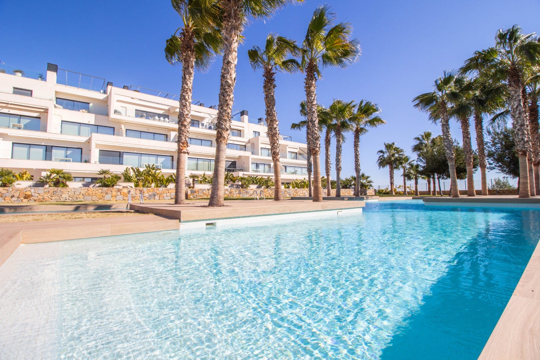 Venta. Apartment en Las Colinas Golf Resort
