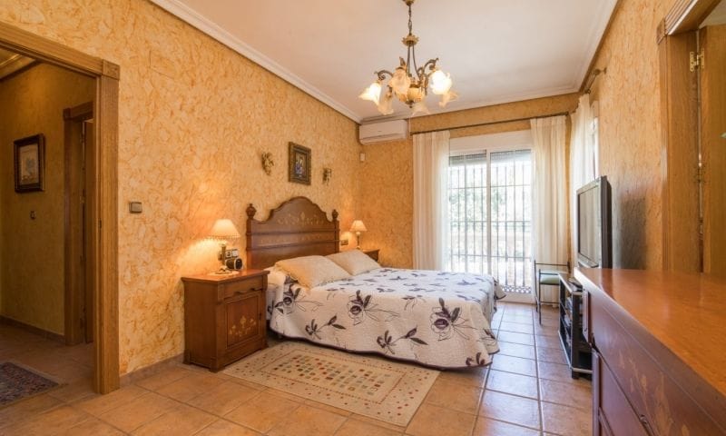 For Sale. Villa in Crevillente