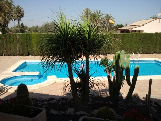 Venta. Villa en Elche