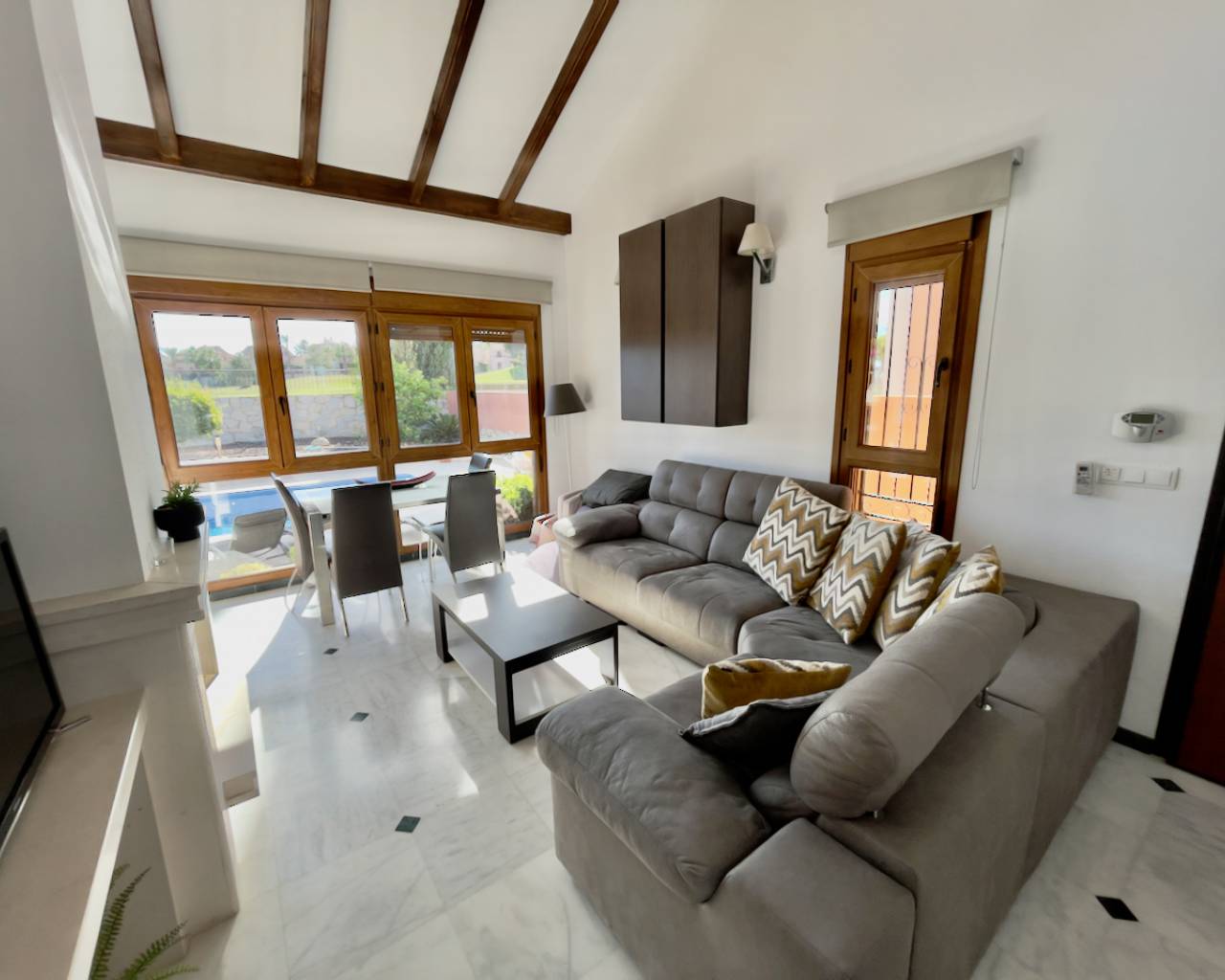 Venta. Villa en Algorfa