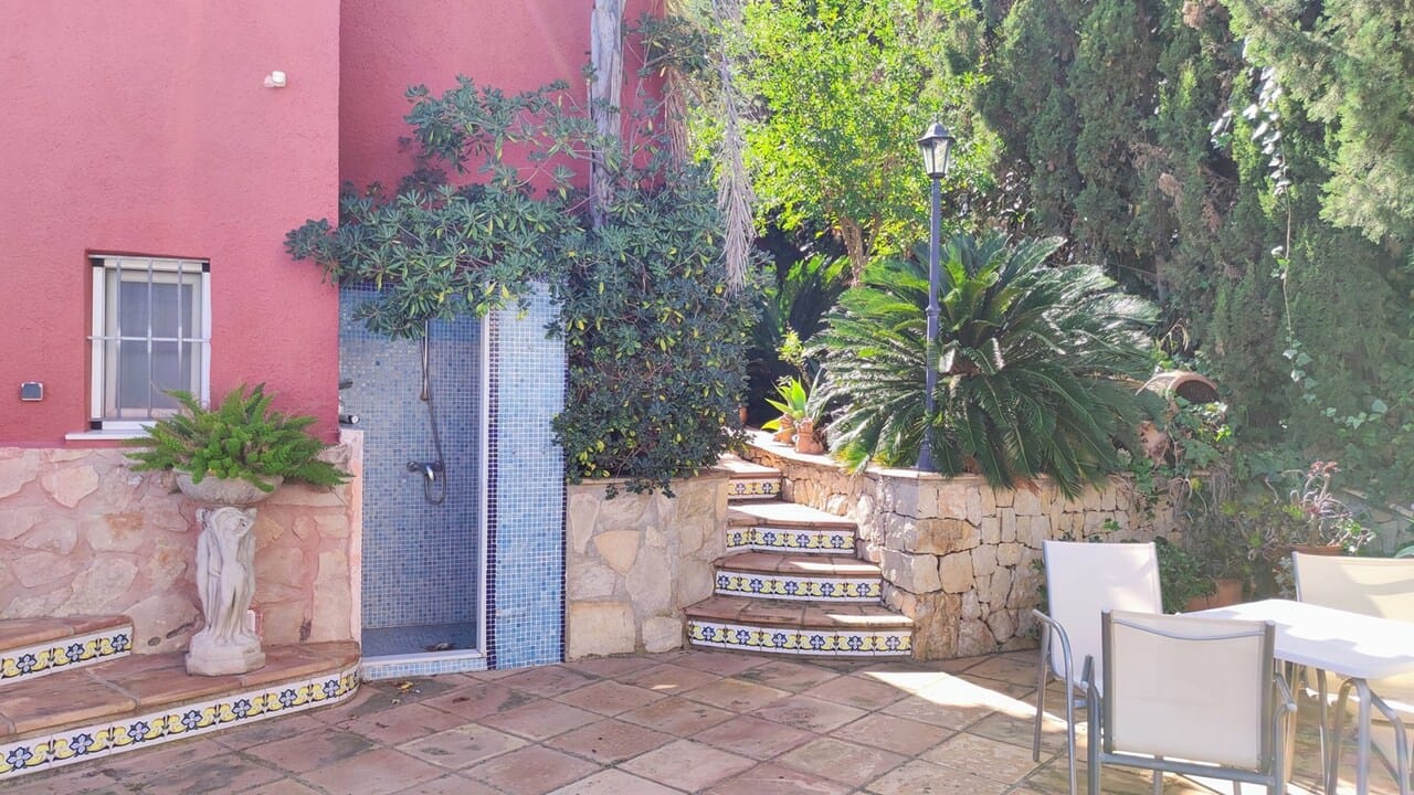 Venta. Villa en Denia