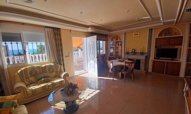 Venta. Villa en Torrevieja