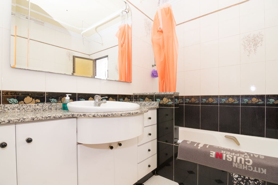 Large villa with guest house close to the beach.