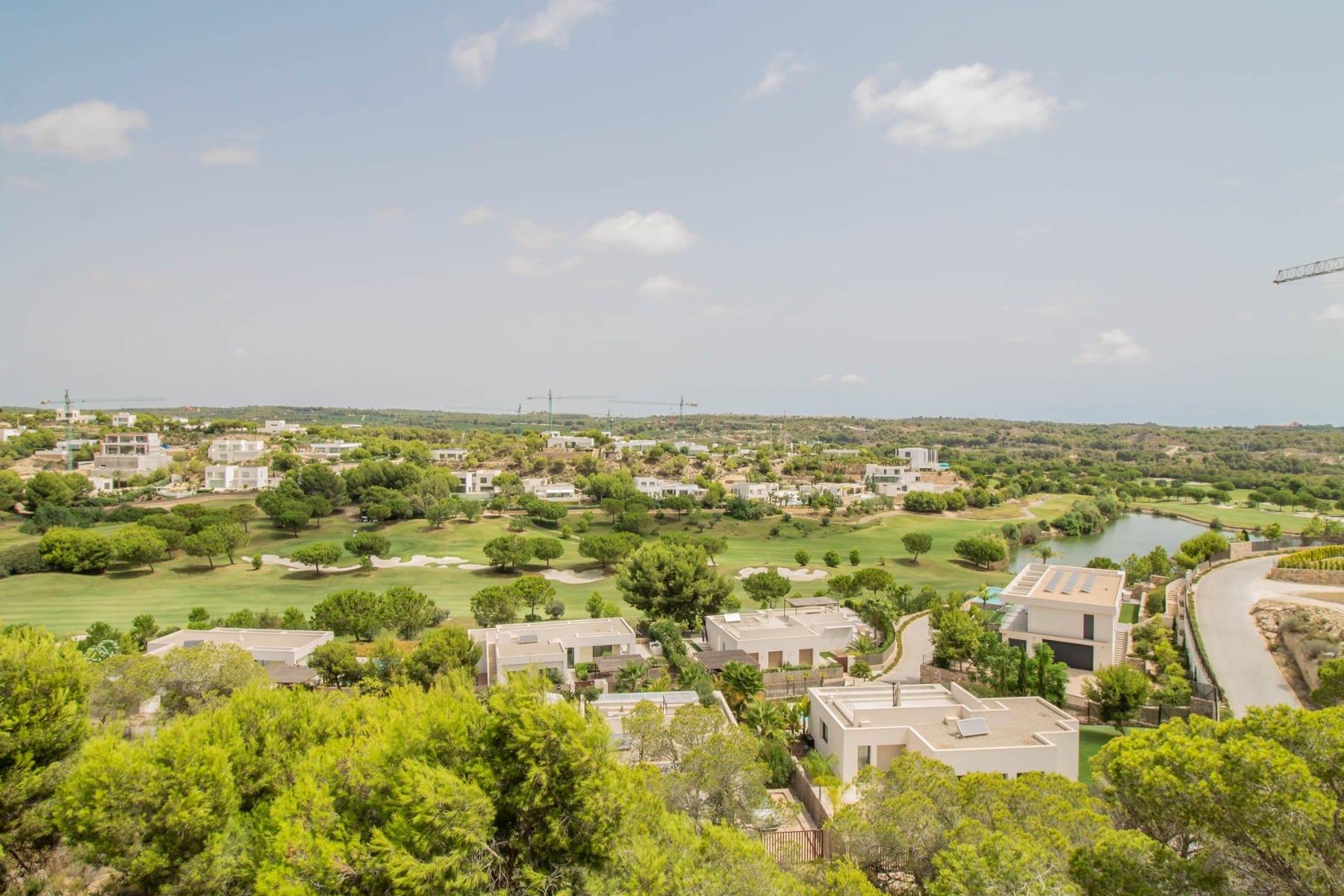 Venta. Apartment en Las Colinas Golf Resort