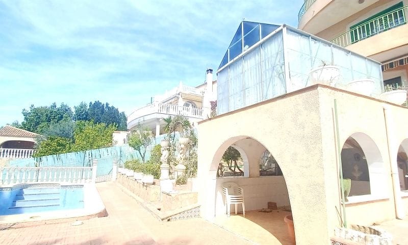 Venta. Villa en Pinar De Campoverde