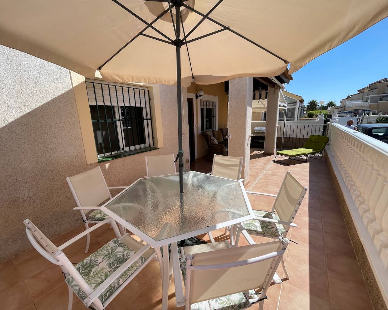 Venta. Villa en Algorfa