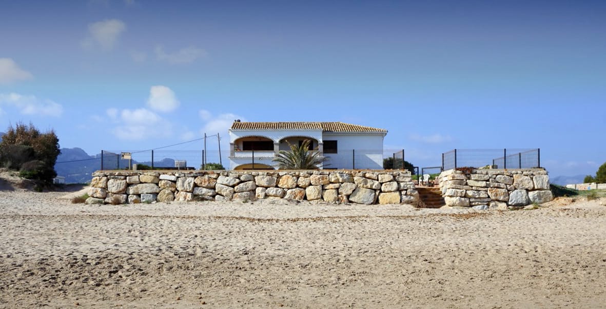 Einzigartiges Haus in 1. Strandlinie in Dénia