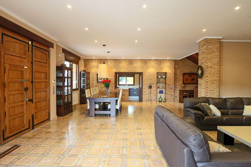 For Sale. Villa in Pedreguer