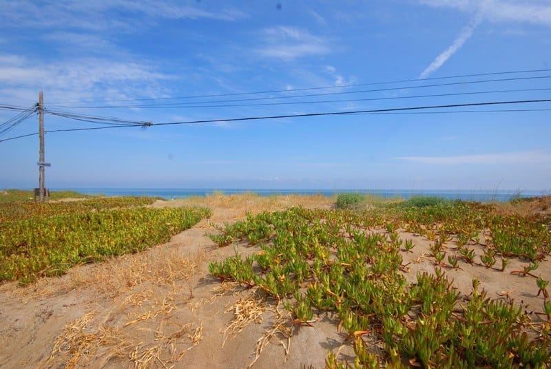 Villa in 1st line of beach of Les Marines in Dénia.