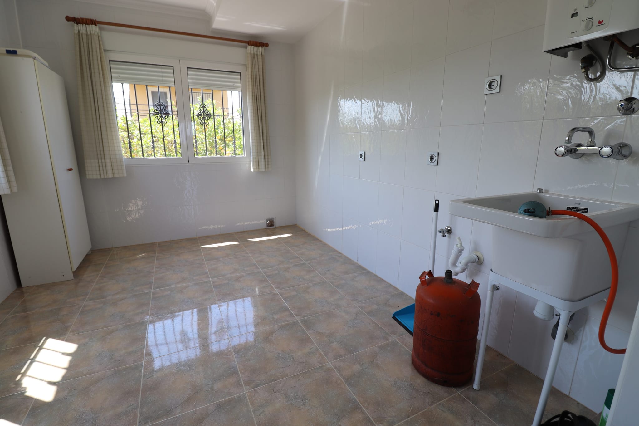 For Sale. Country House in Algorfa