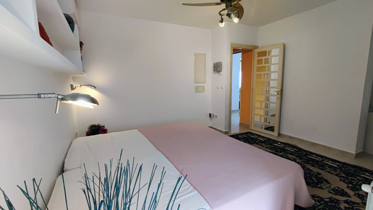 Venta. Villa en Denia