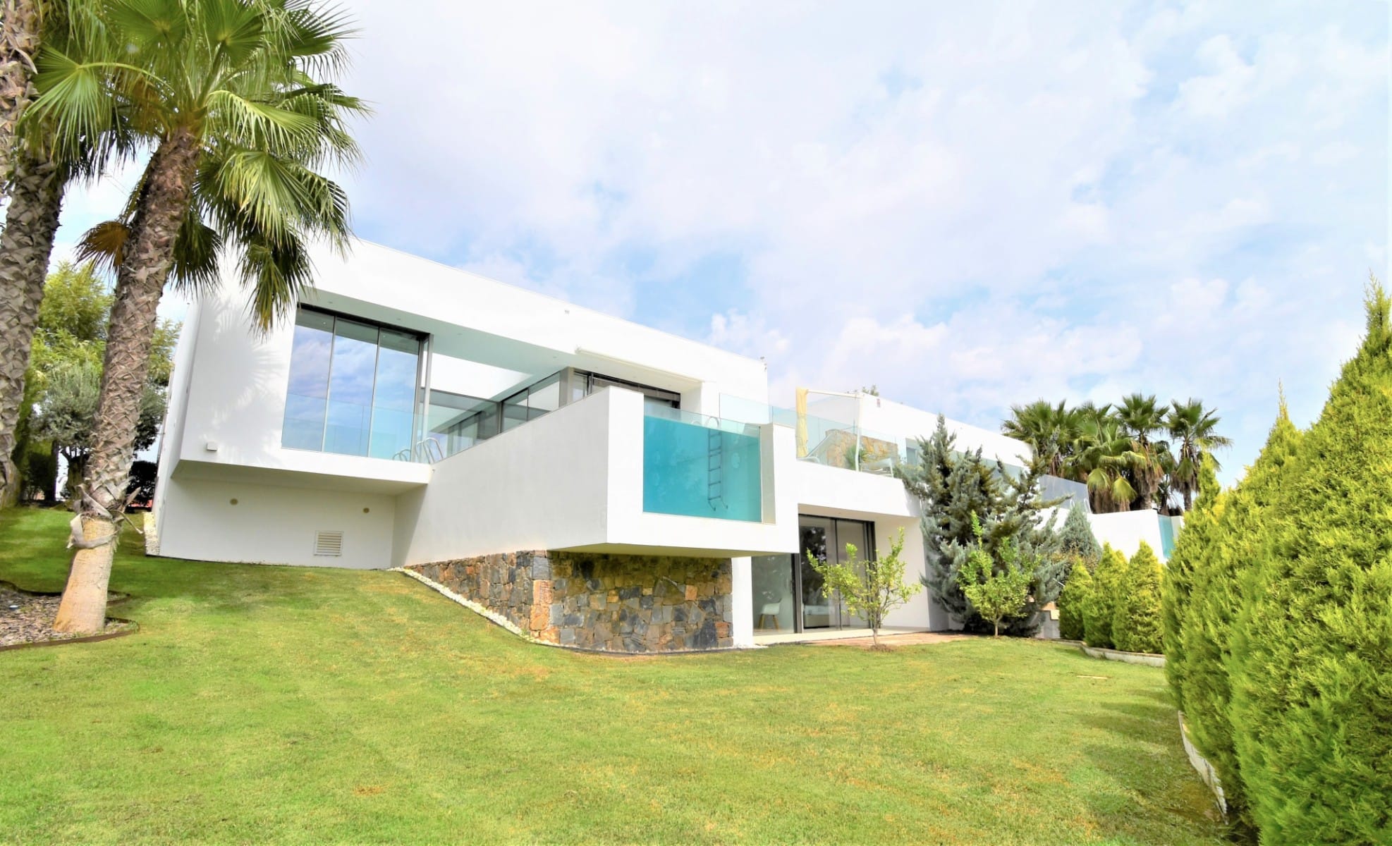 CC-820513 - Verkoop. Villa in Las Colinas Golf Resort