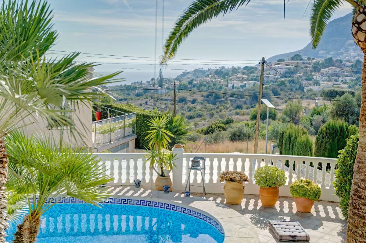 For Sale. Villa in
