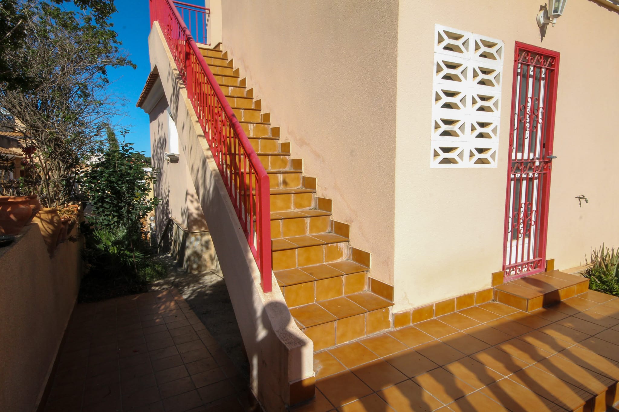 Venta. Villa en San Miguel de Salinas