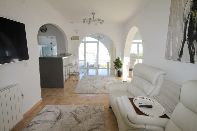 Venta. Villa en San Miguel de Salinas