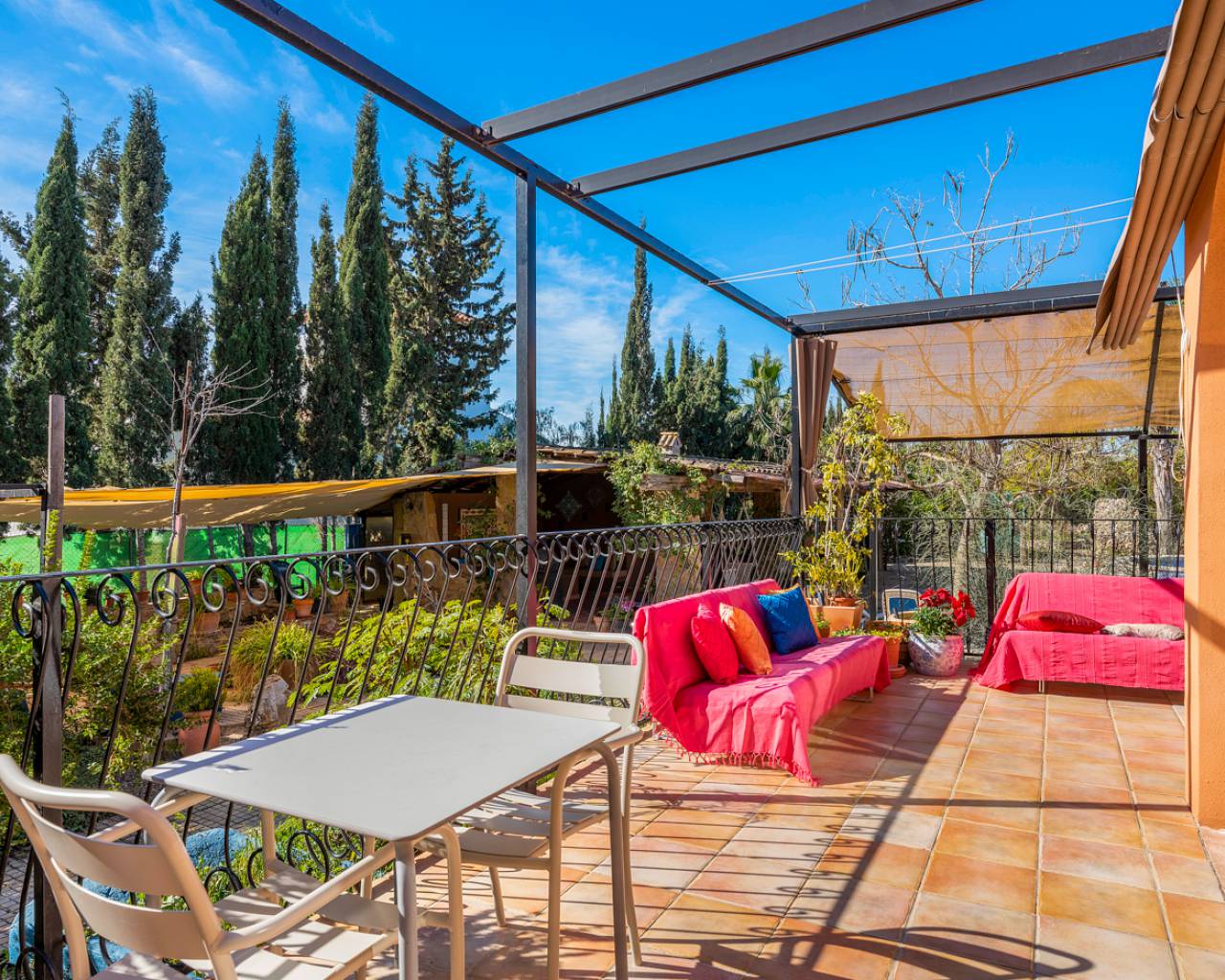 Venta. Villa en Catral