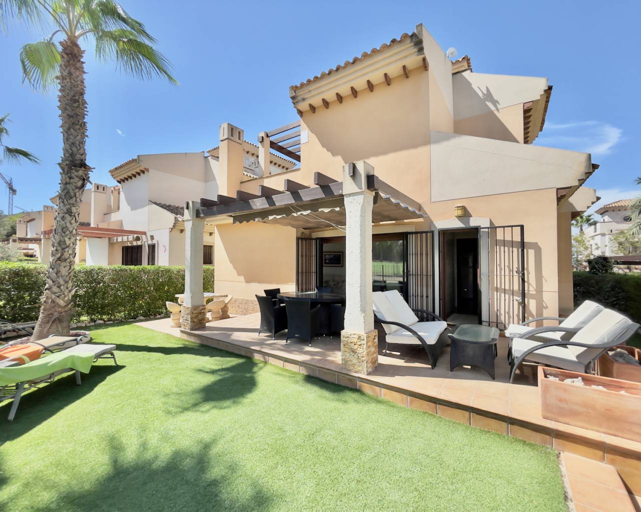 Venta. Villa en Algorfa