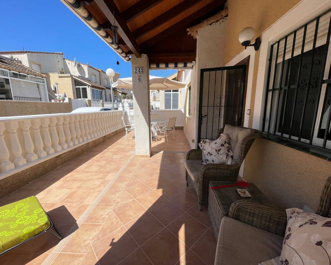Venta. Villa en Algorfa