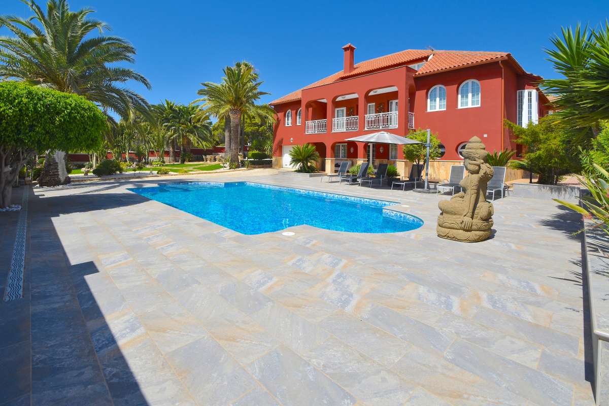 CC-143210 - Verkoop. Villa in La Nucia