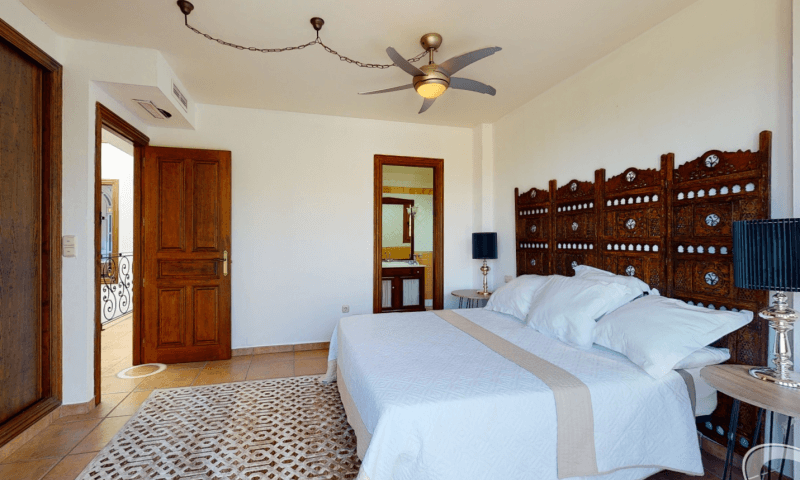 Venta. Villa en Elche