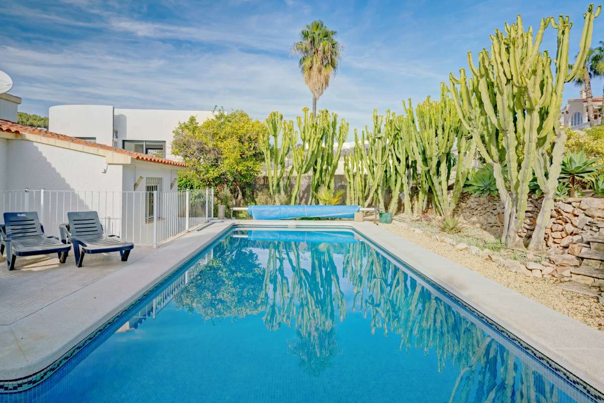 Venta. Villa en Calpe
