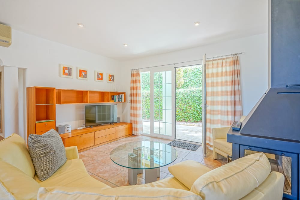 Verkoop. Villa in Javea