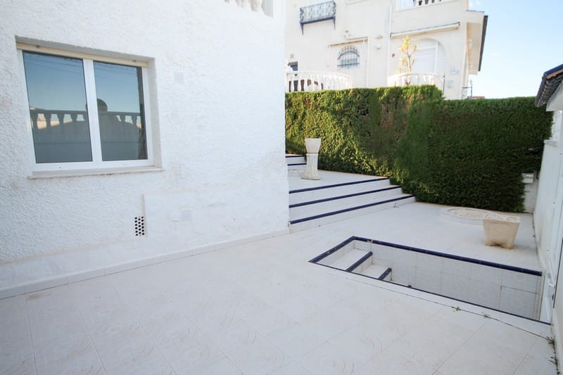 Venta. Villa en San Miguel de Salinas