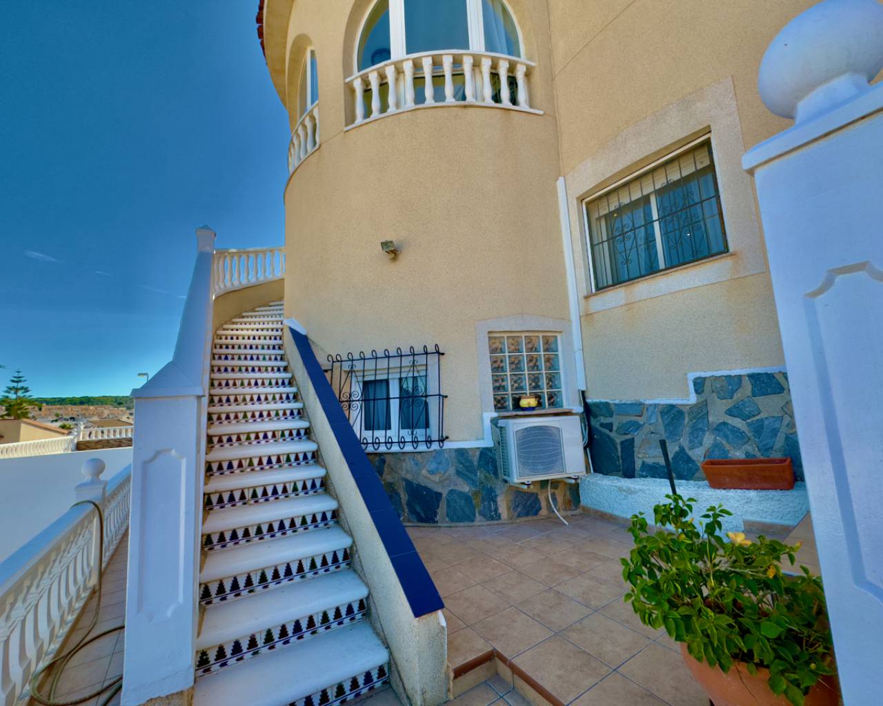 Venta. Villa en Rojales