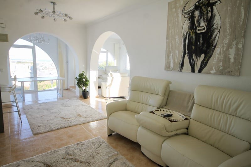 Venta. Villa en San Miguel de Salinas