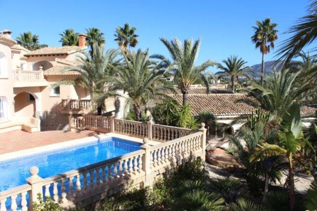 Venta. Villa en Moraira