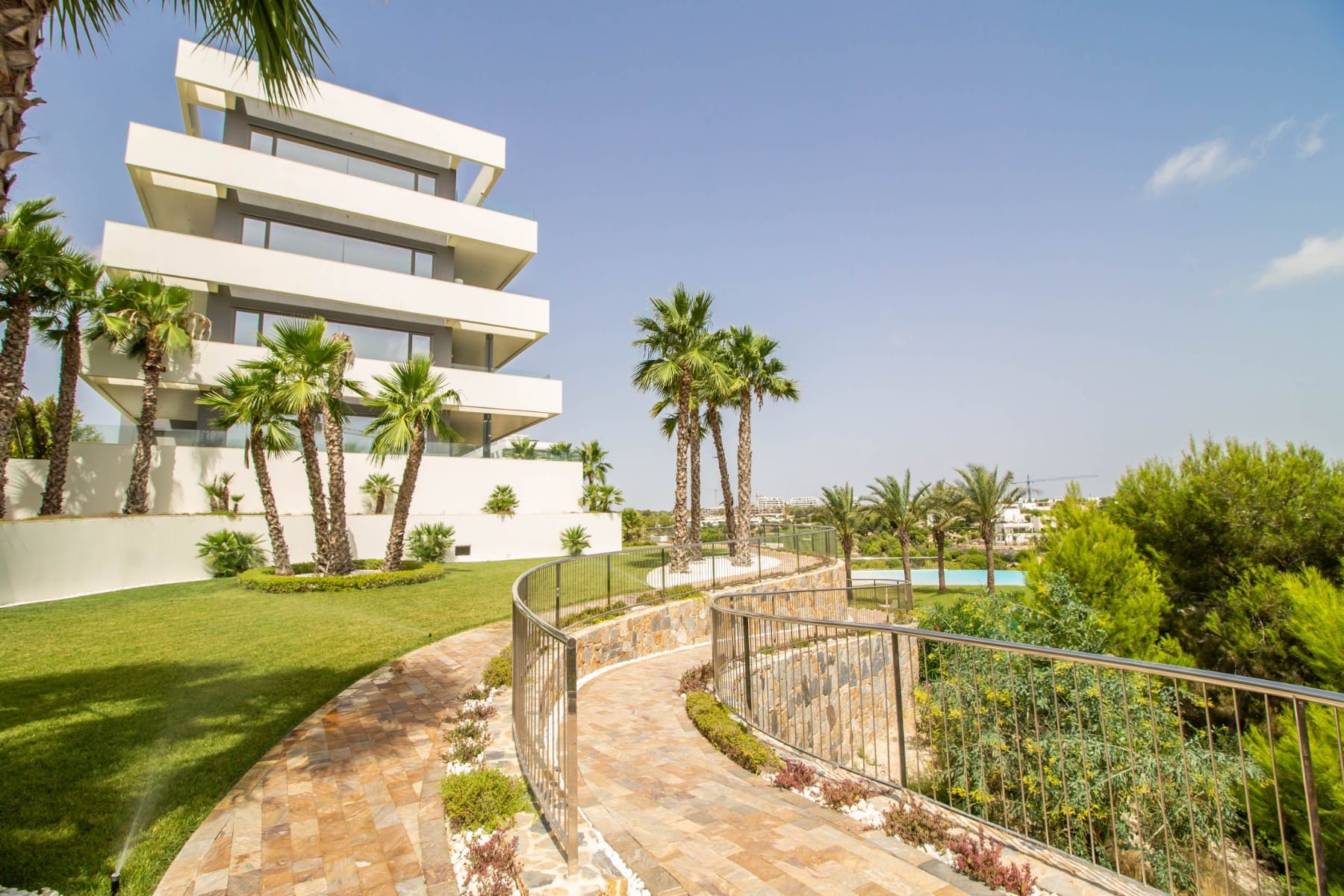 Venta. Apartment en Las Colinas Golf Resort